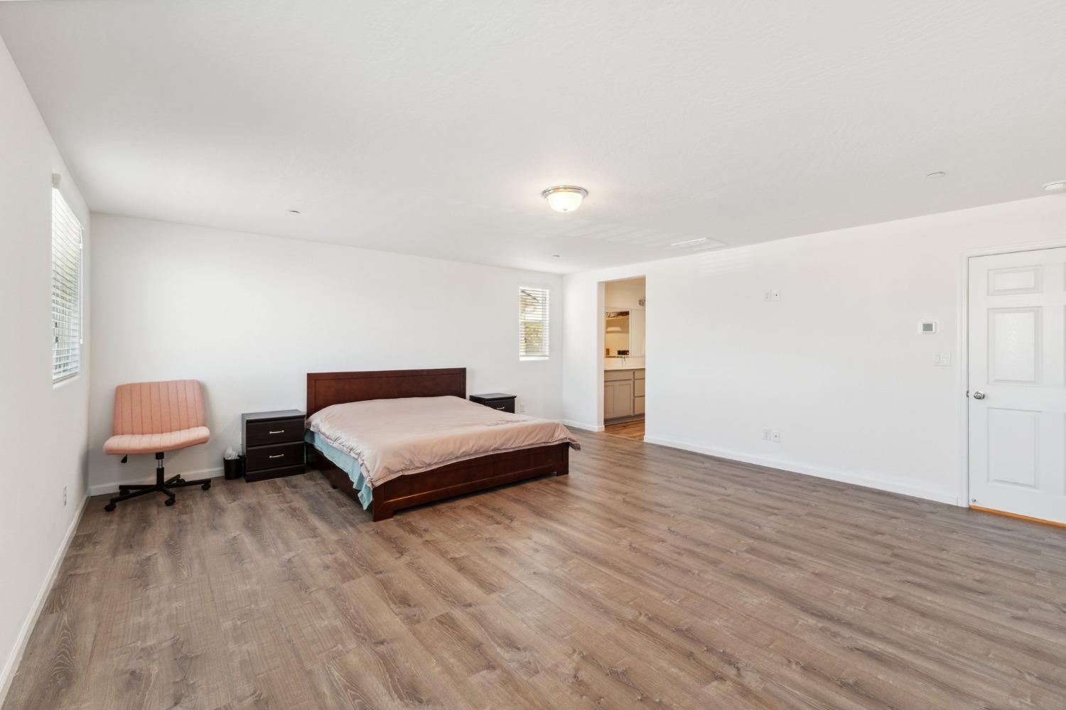 264 Rosebriar St, Madera, CA 93638