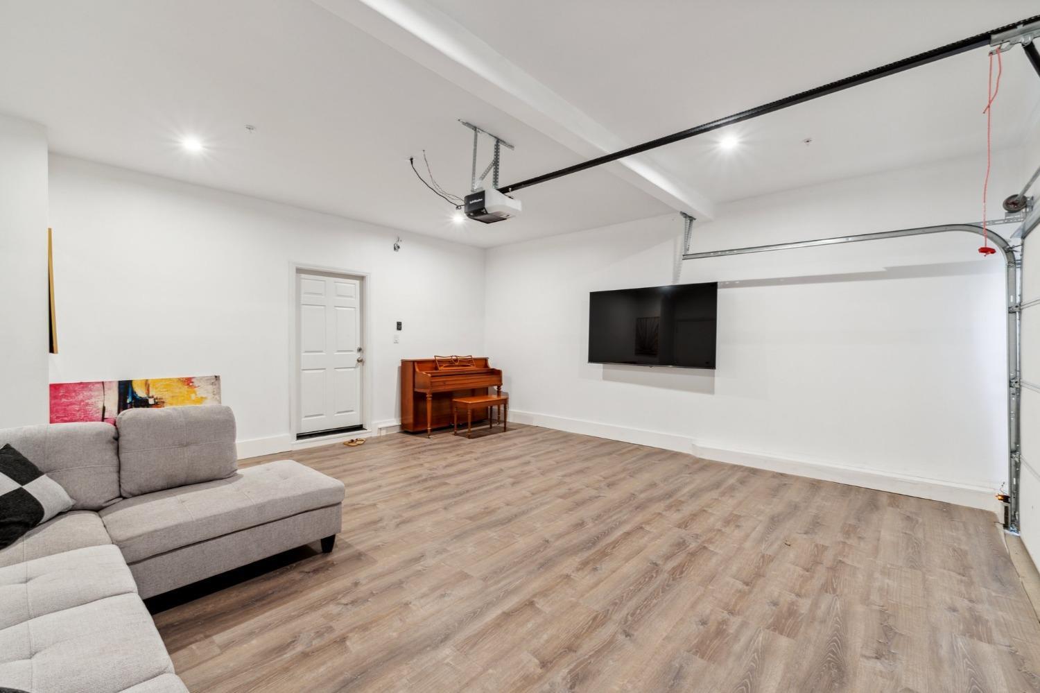 264 Rosebriar St, Madera, CA 93638