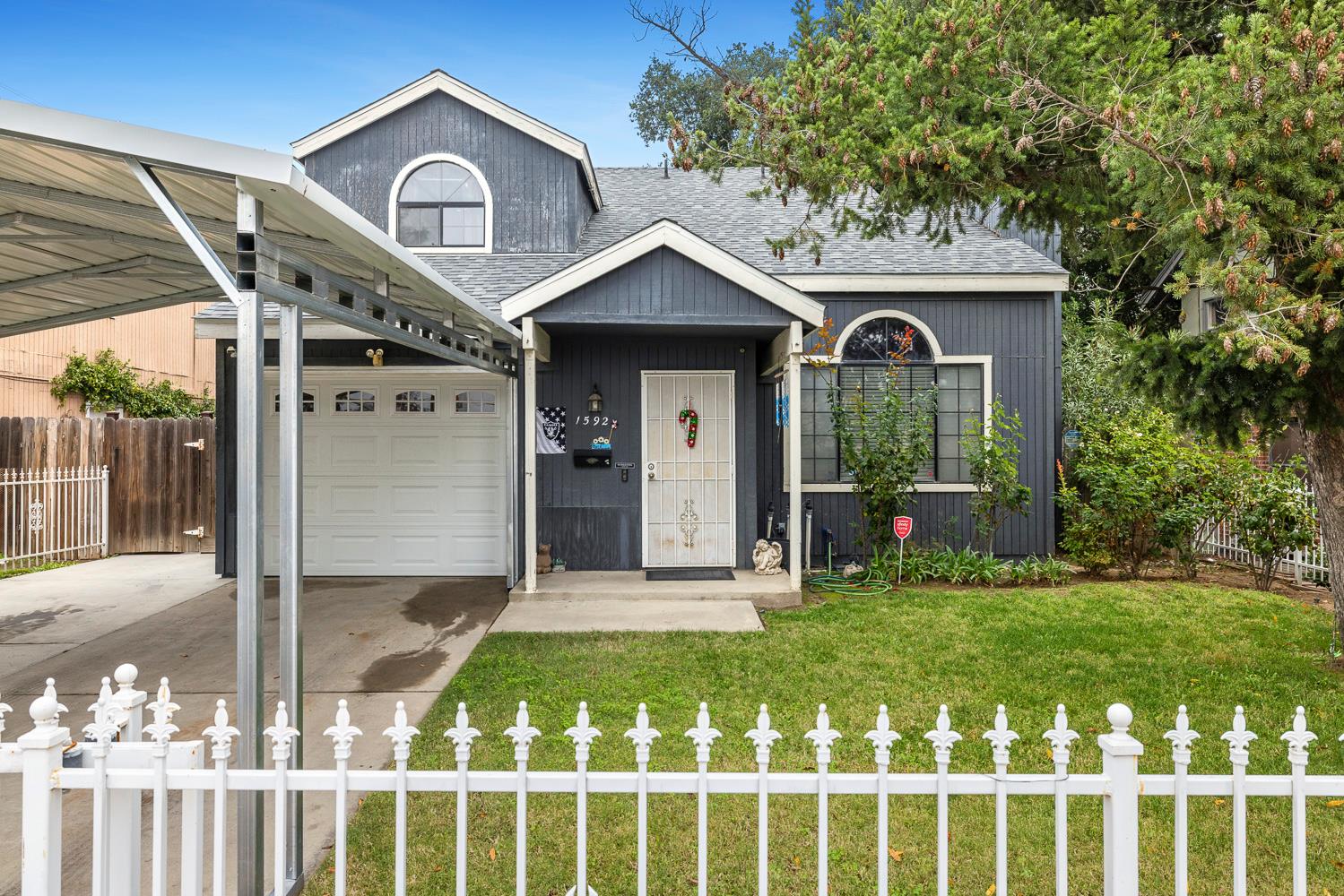 1592 N Ferger Ave, Fresno, CA 93728