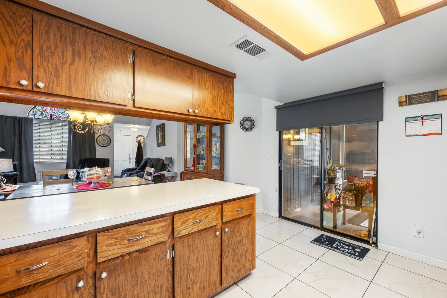 1592 N Ferger Ave, Fresno, CA 93728