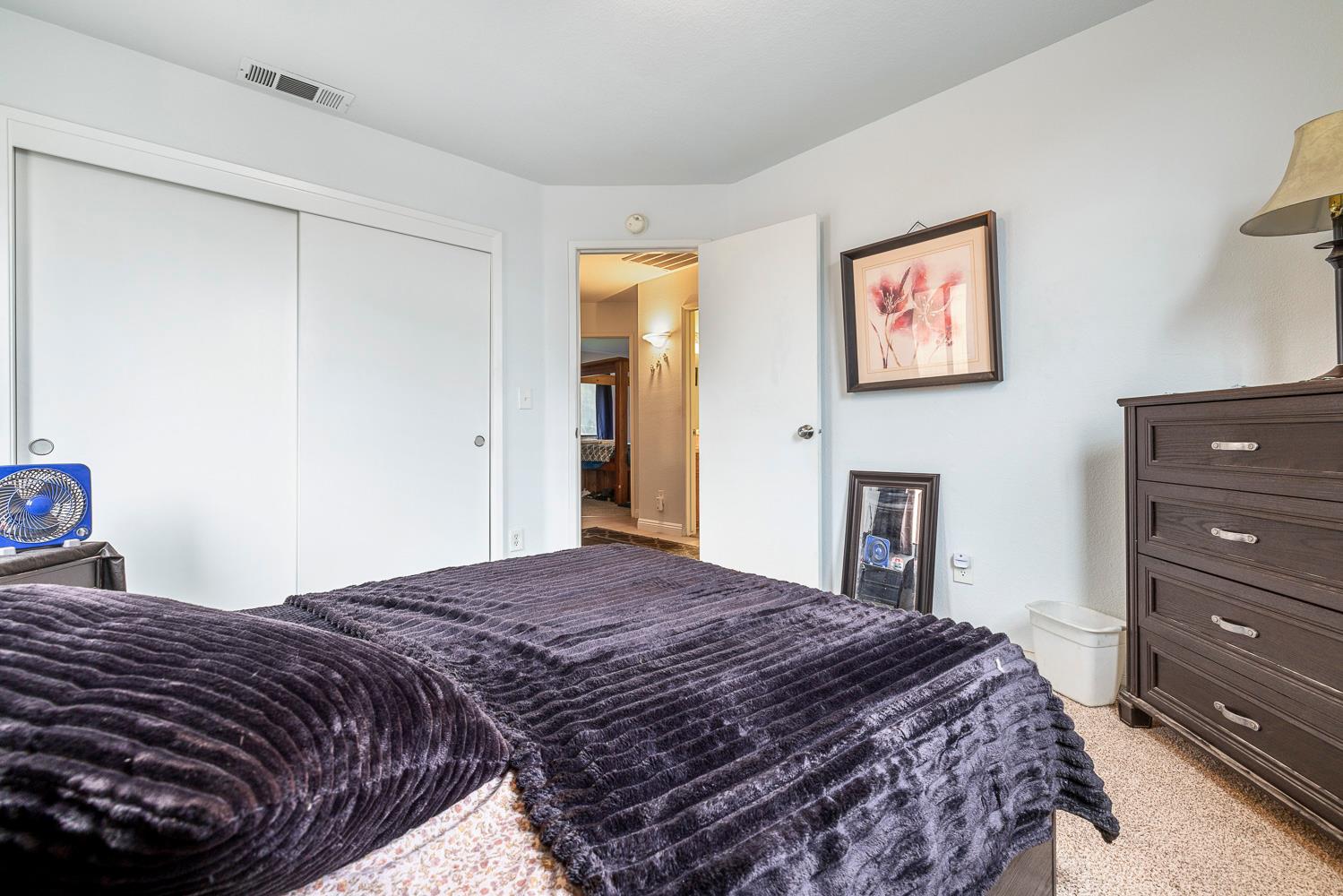 1592 N Ferger Ave, Fresno, CA 93728