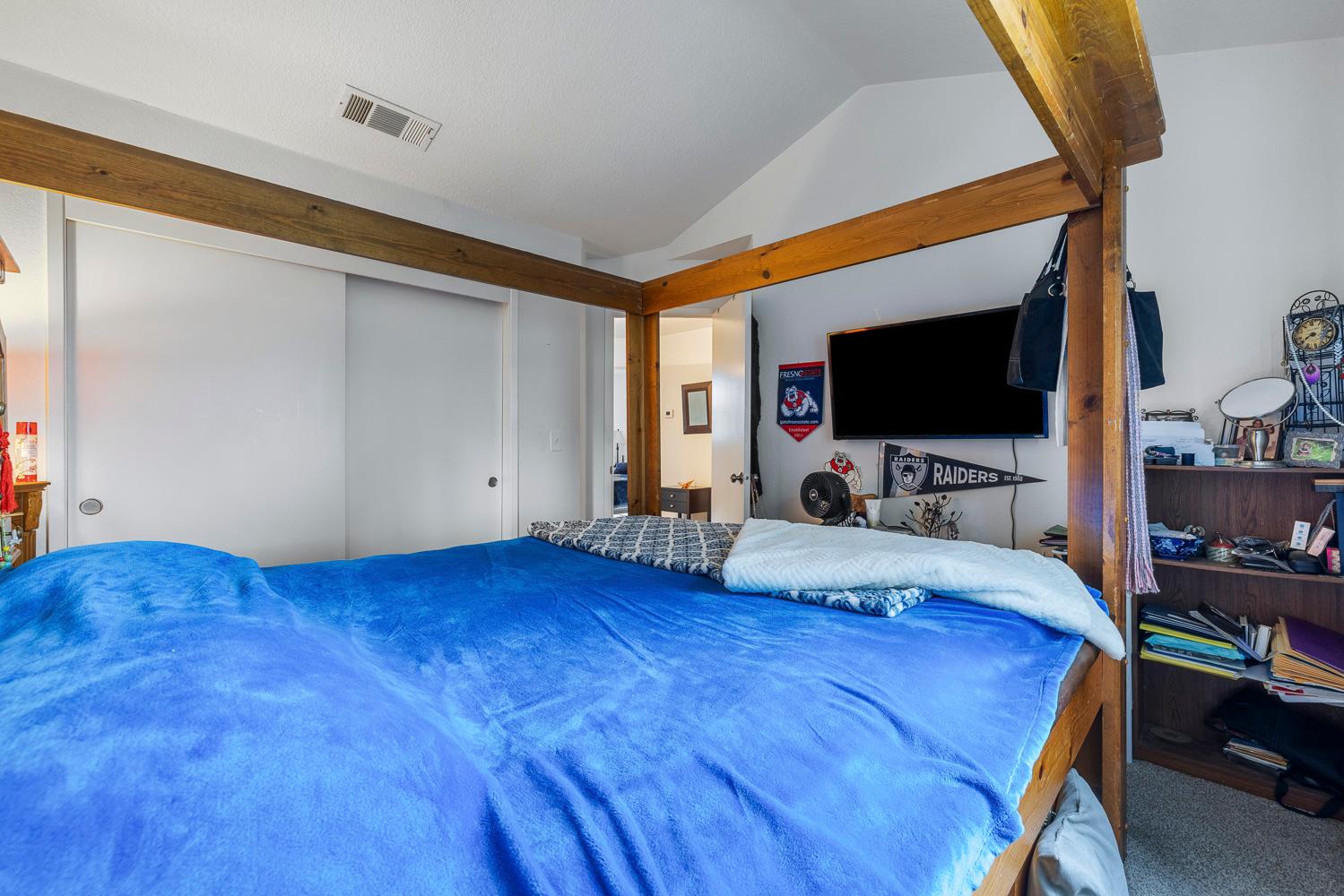 1592 N Ferger Ave, Fresno, CA 93728