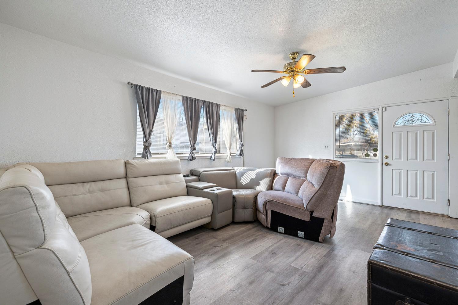 119 W Eden Ave, Fresno, CA 93706