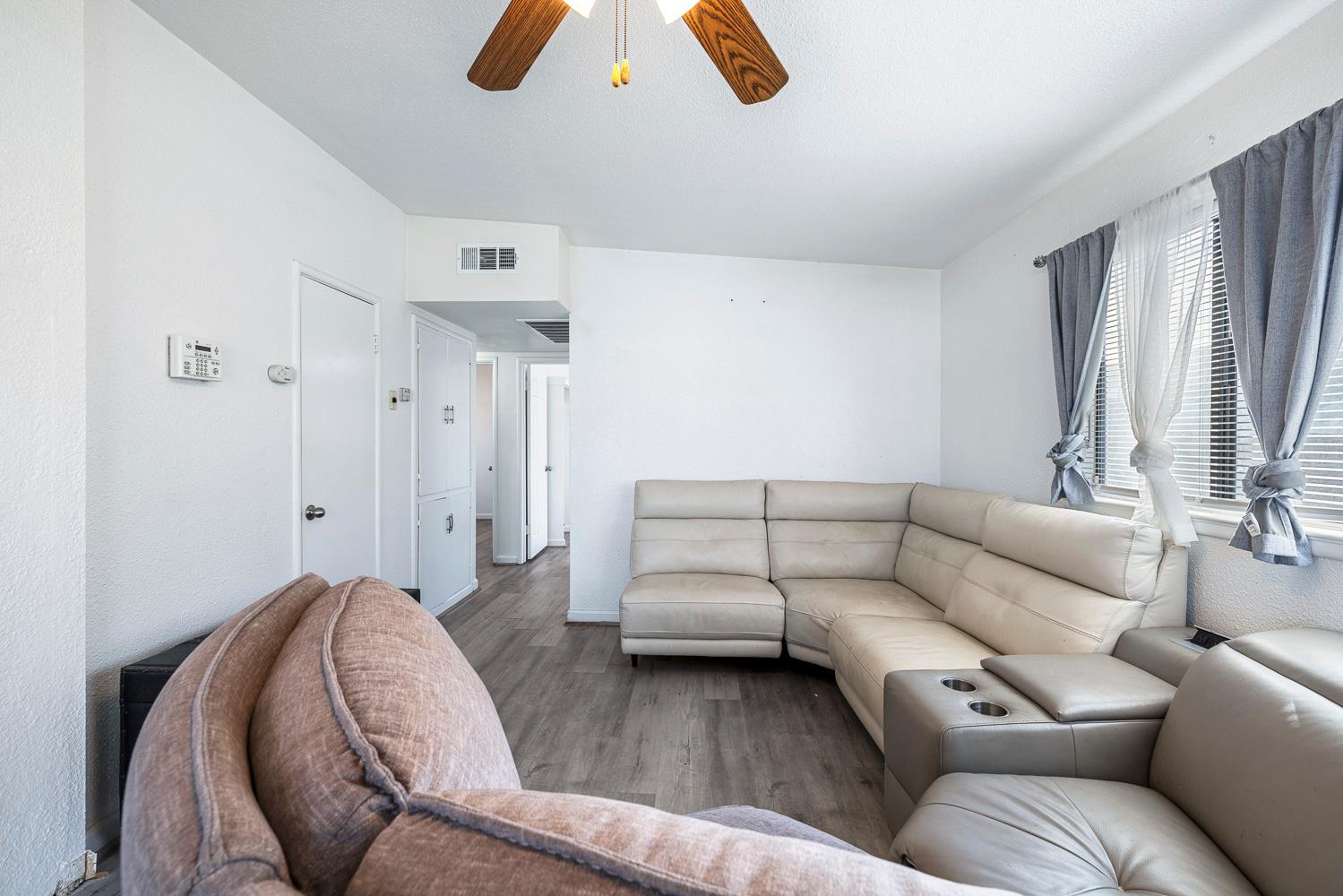 119 W Eden Ave, Fresno, CA 93706