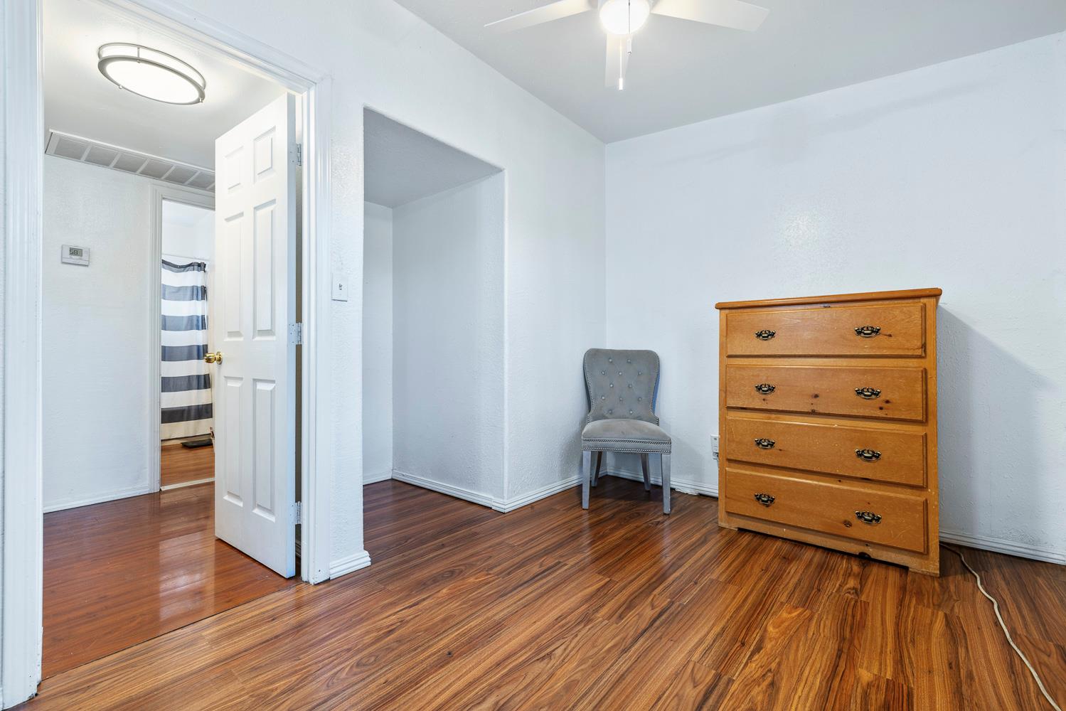 209 W Eden Ave, Fresno, CA 93706