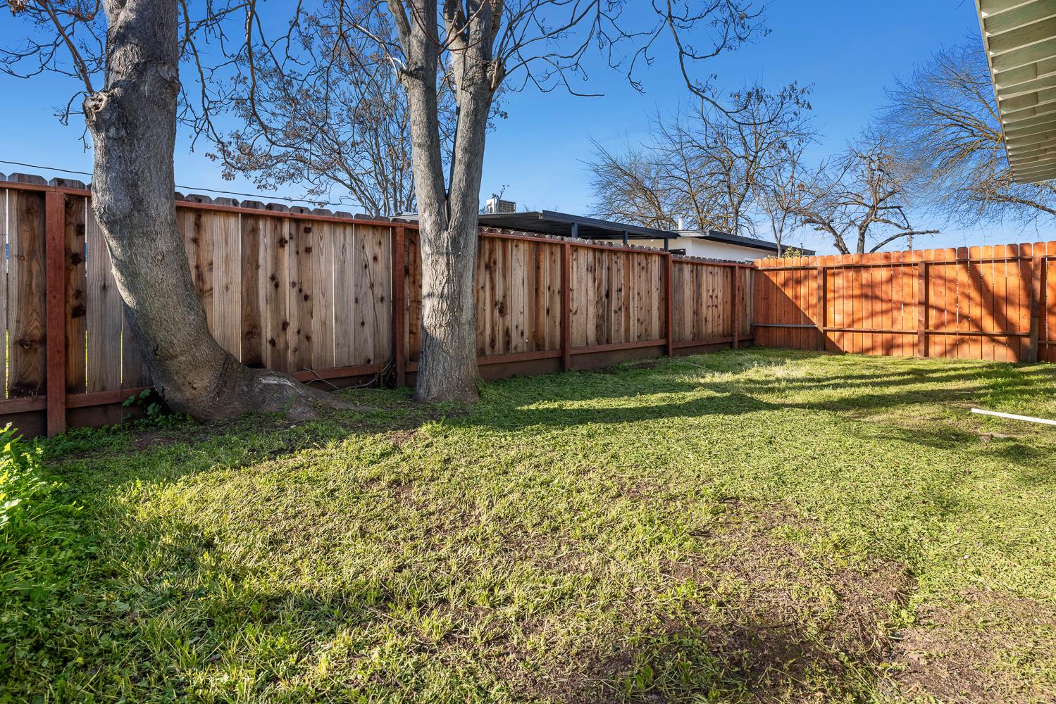 209 W Eden Ave, Fresno, CA 93706