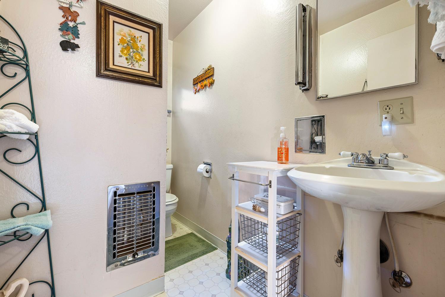 41722 Merriman Ln, Auberry, CA 93602