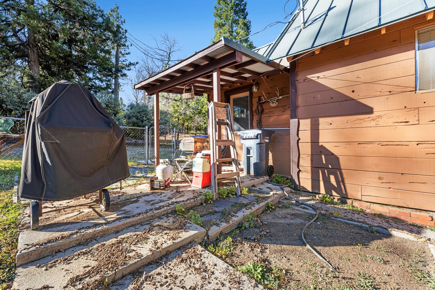 41722 Merriman Ln, Auberry, CA 93602