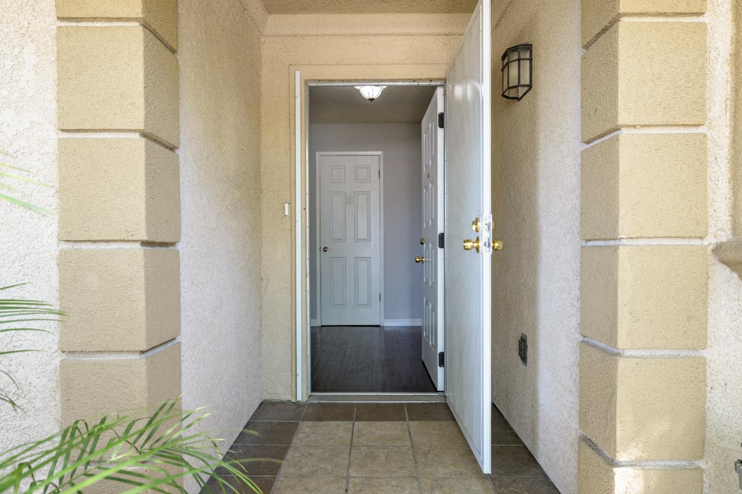 1607 Ashlan Ave, Clovis, CA 93611