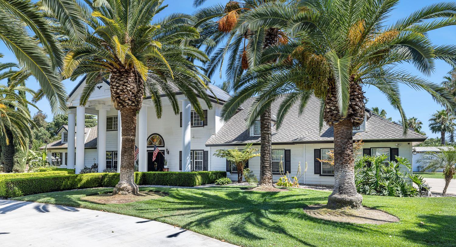 7207 E Bremer Ave, Fresno, CA 93737
