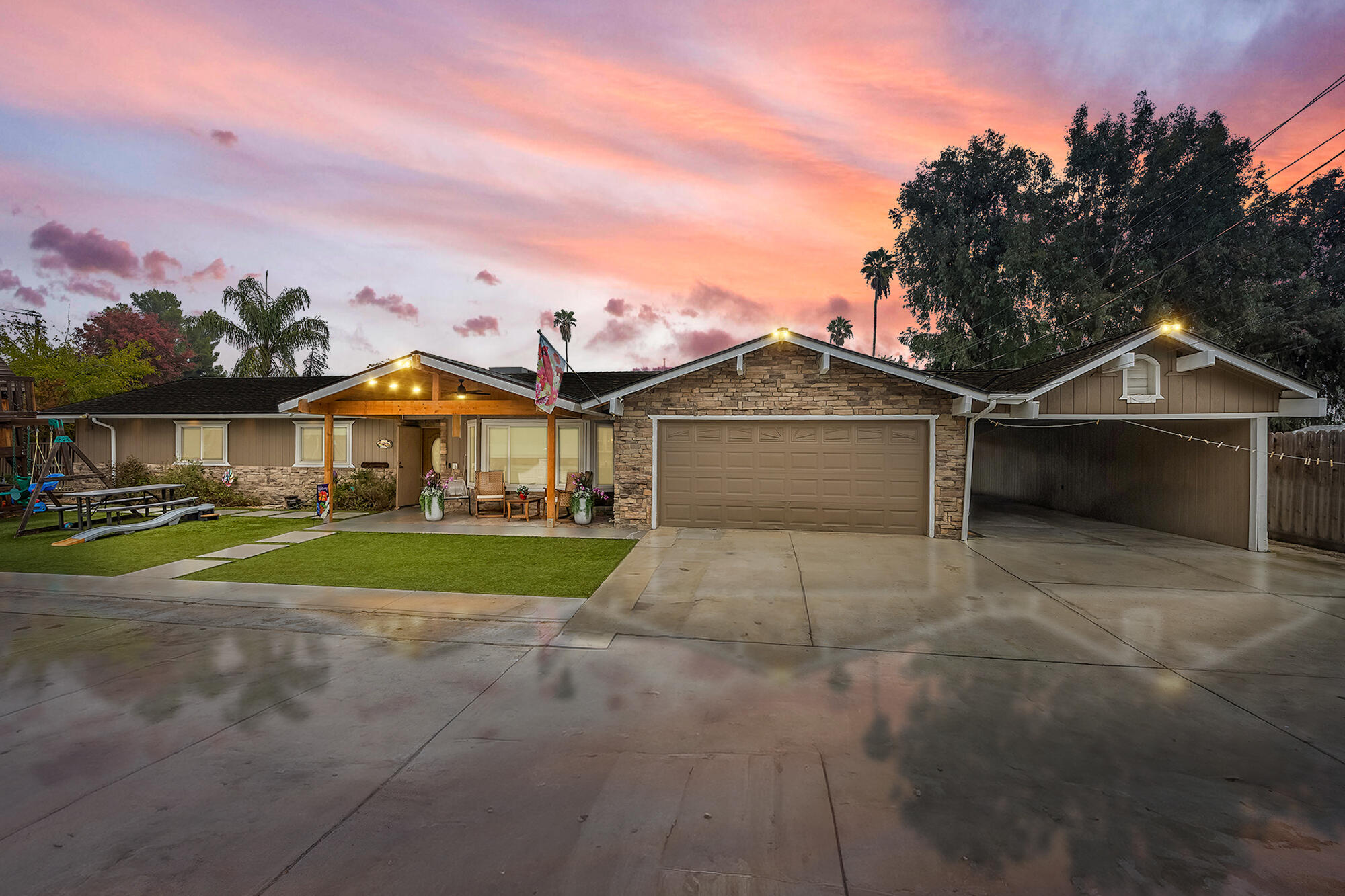 547 W Gettysburg Ave